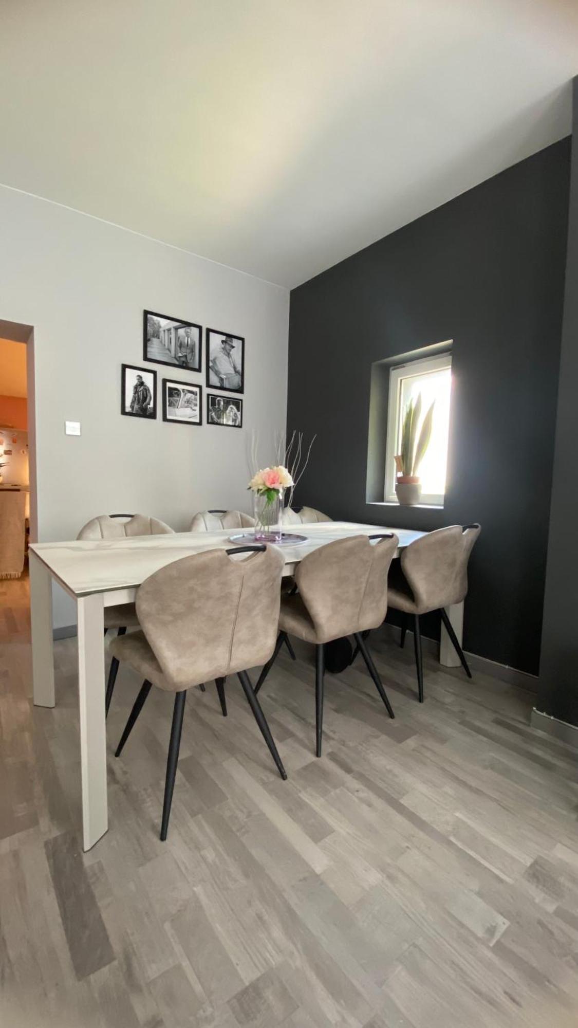 Next2Airport - Appartement House Of Lions Ransart Dış mekan fotoğraf