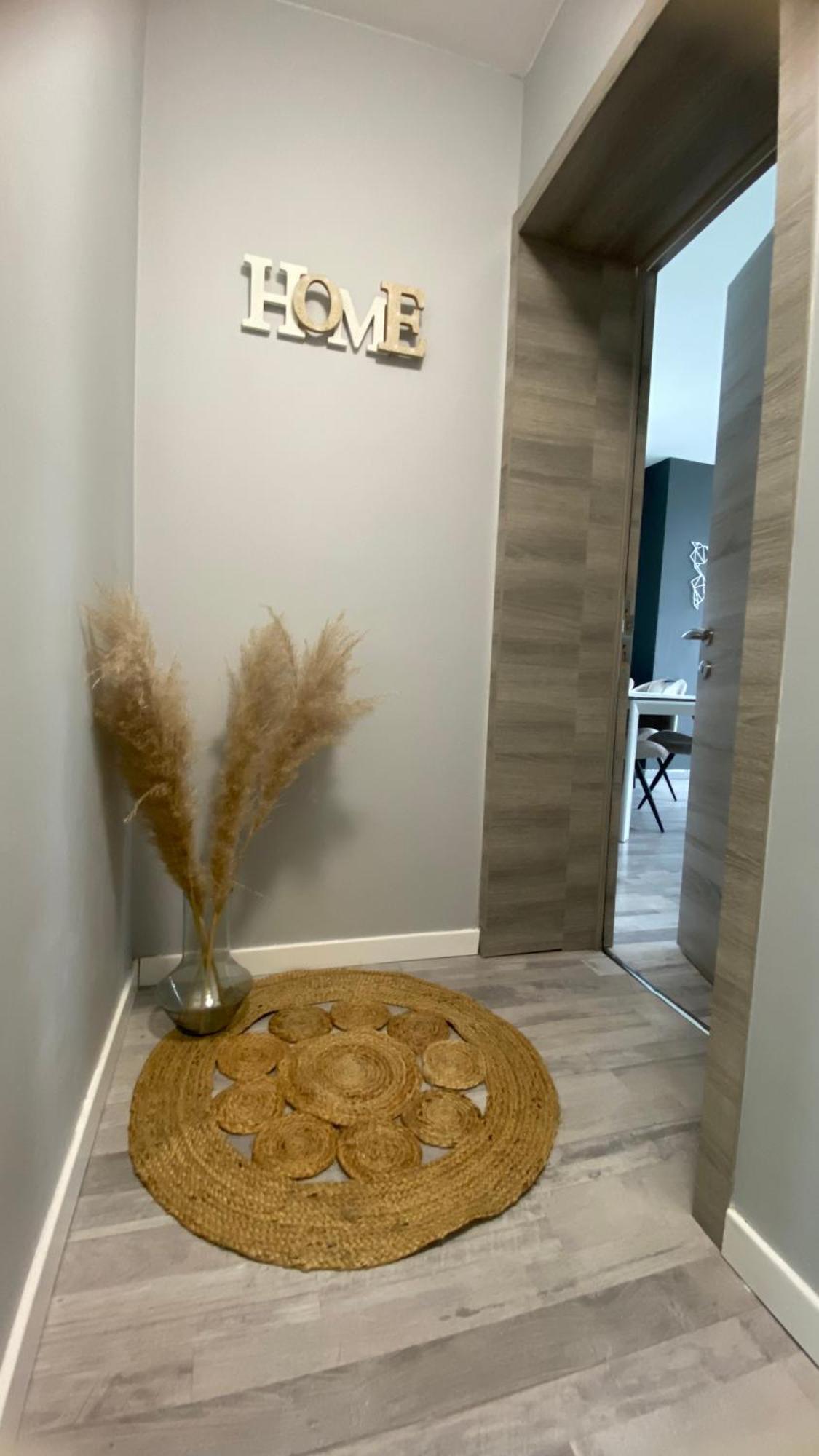 Next2Airport - Appartement House Of Lions Ransart Dış mekan fotoğraf